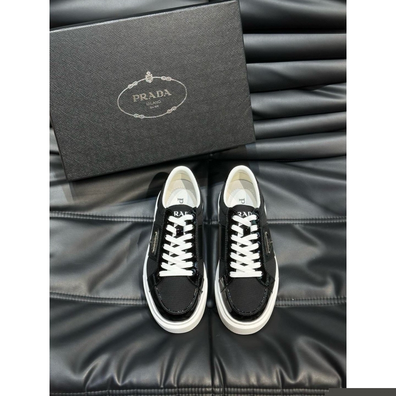 Pra*a casual shoes